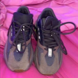 yeezy boost 700